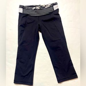 Lululemon capris with the split size 4